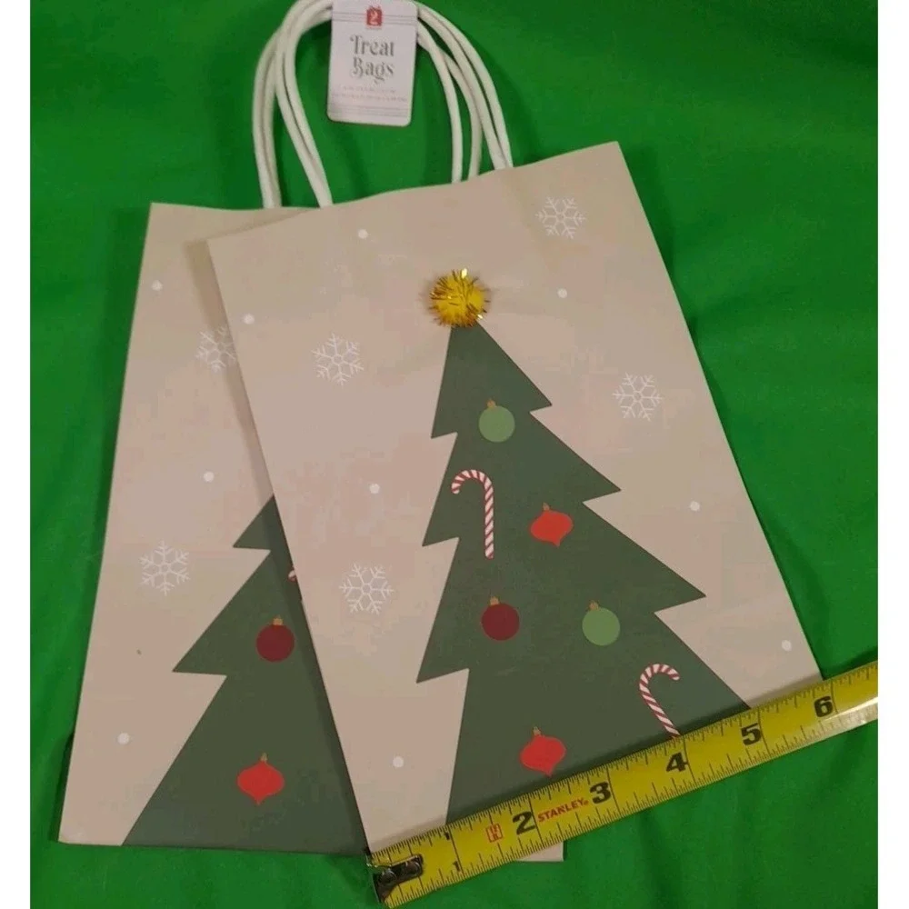 20‎ Pack Set Bulleye's Christmas Tree Yellow Star Paper Gift Bags 6 x 8.5 x 3.5